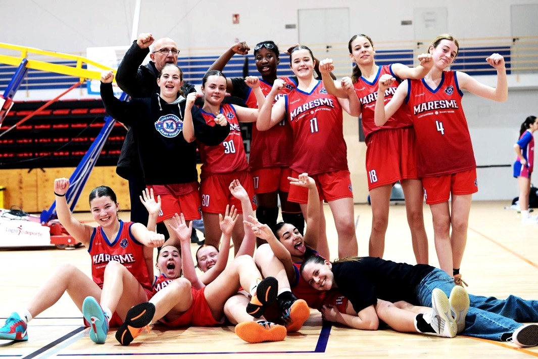 Equip femení del club celebrant